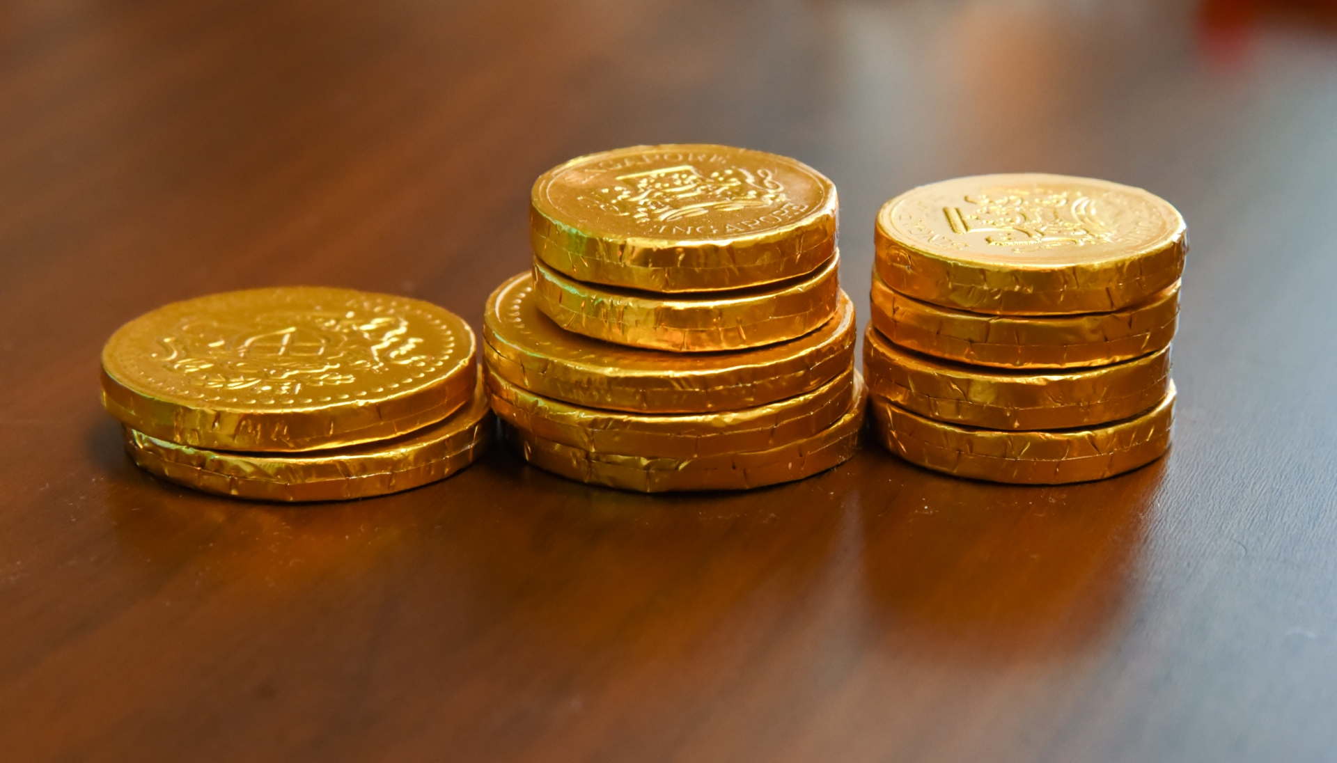 ロバート・キヨサキ、米経済の急激な悪化を警告—金・銀・ビットコインへの投資を推奨 | US Stock Watch