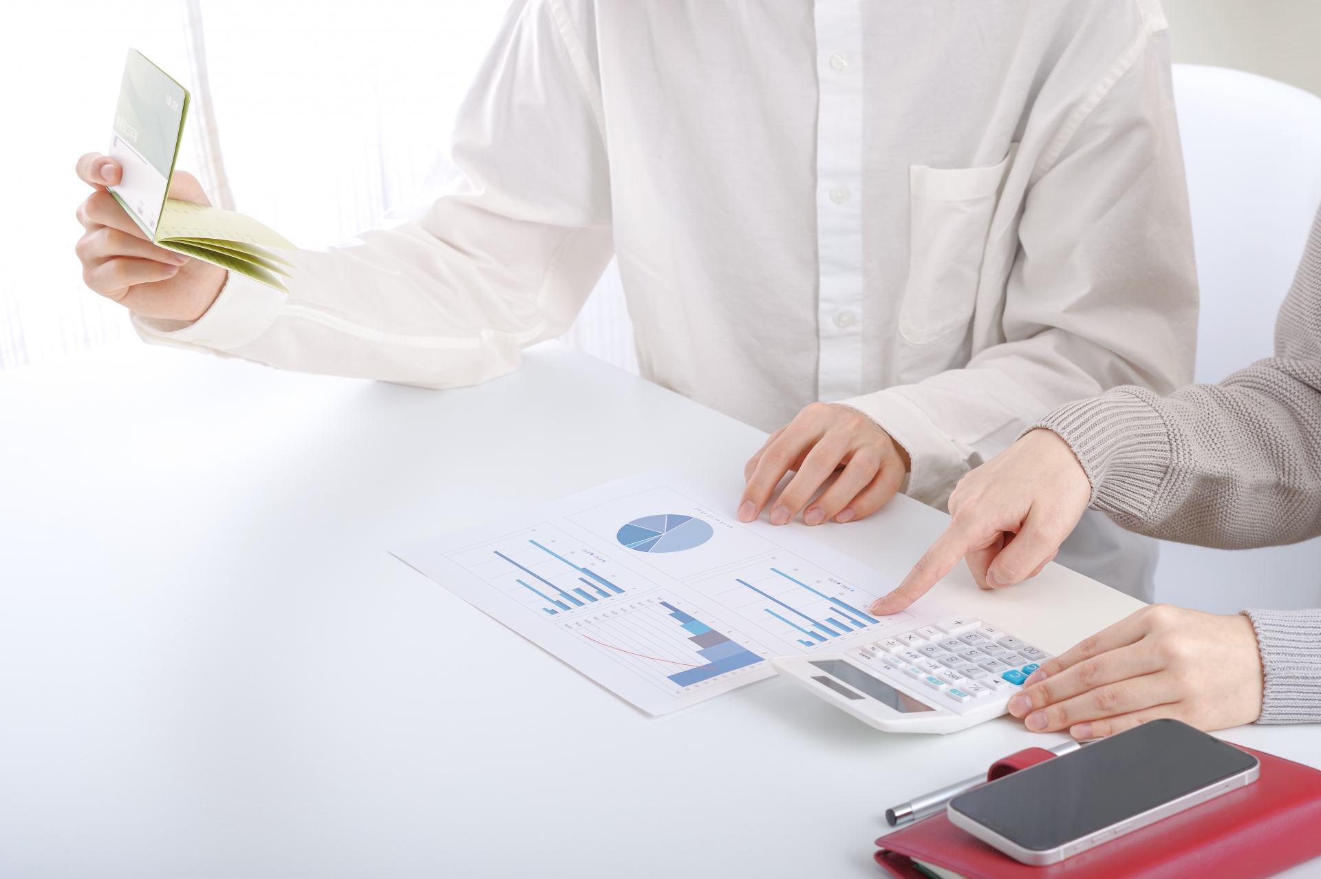 スターバックス、2025年第1四半期決算発表を前にアナリストの評価が分かれる | US Stock Watch